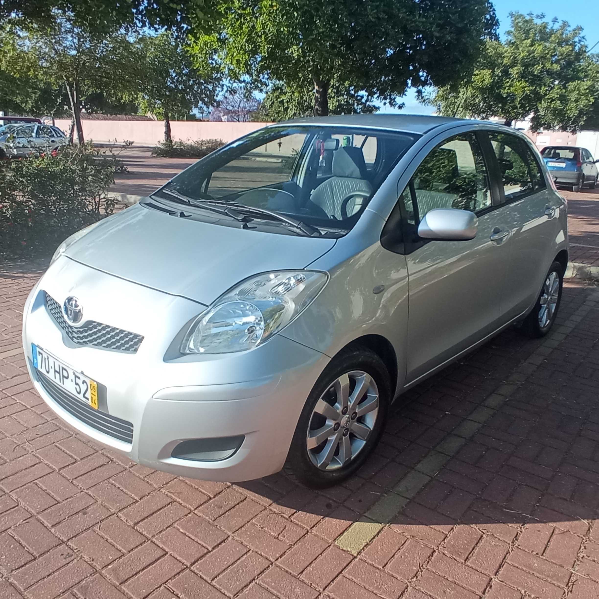 TOYOTA Yaris D4D 1400 Gasóleo Bom Estado