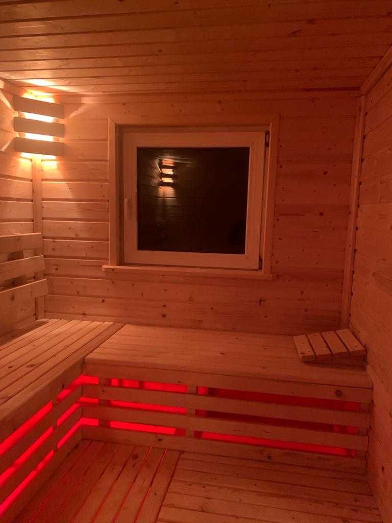 Wiejski domek i sauna u Ptaszyny