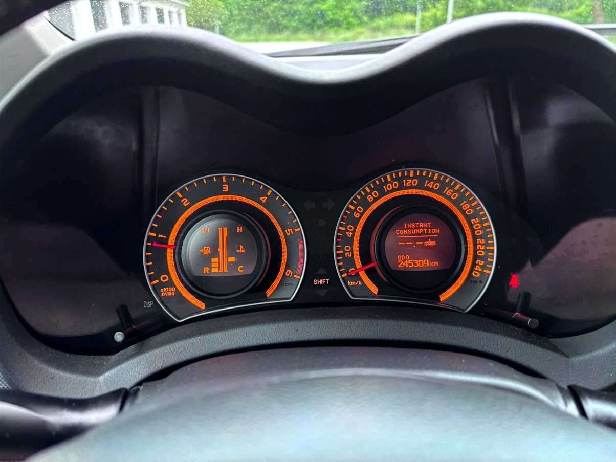 Sprzedam Toyotę Auris 2.0 szybkie, niezawodne autko.