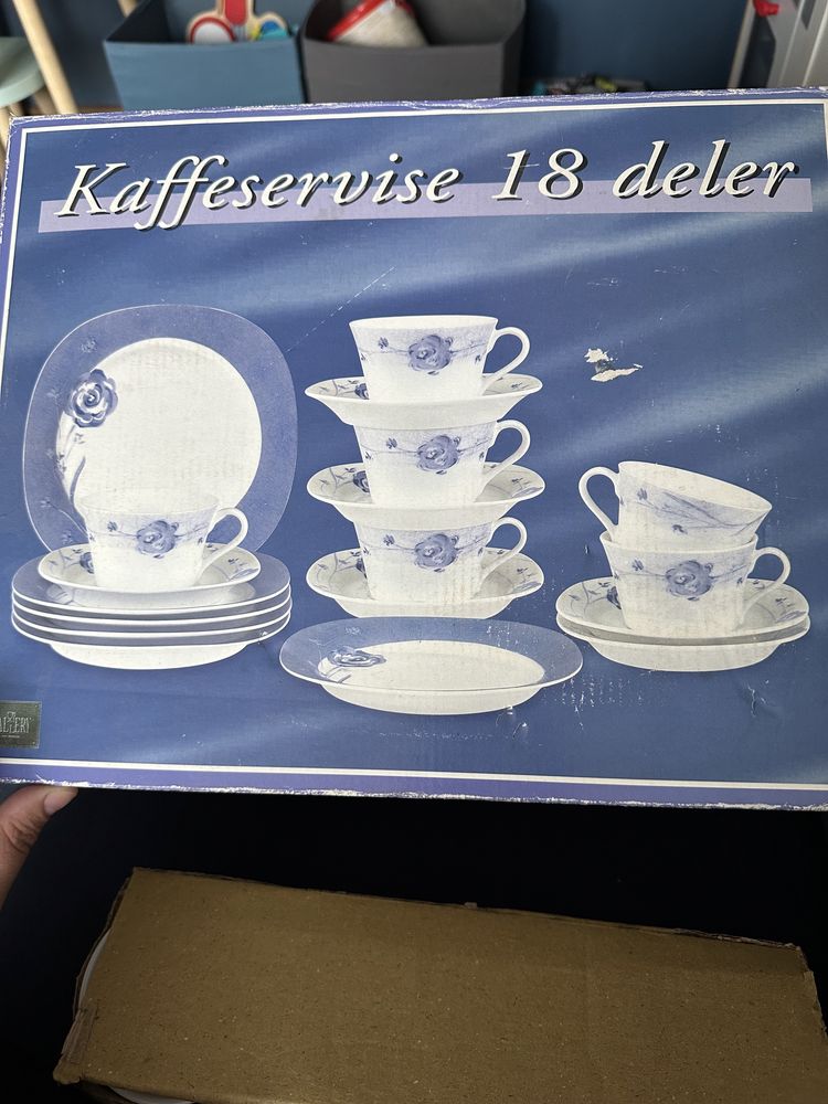 Komplet porcelany serwis kawowy