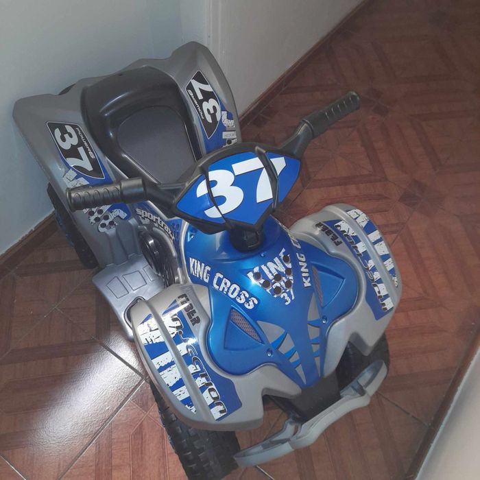 Moto 4 eletrica criança