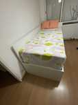 Vendo cama individual Ikea,sem colchoes,como nova