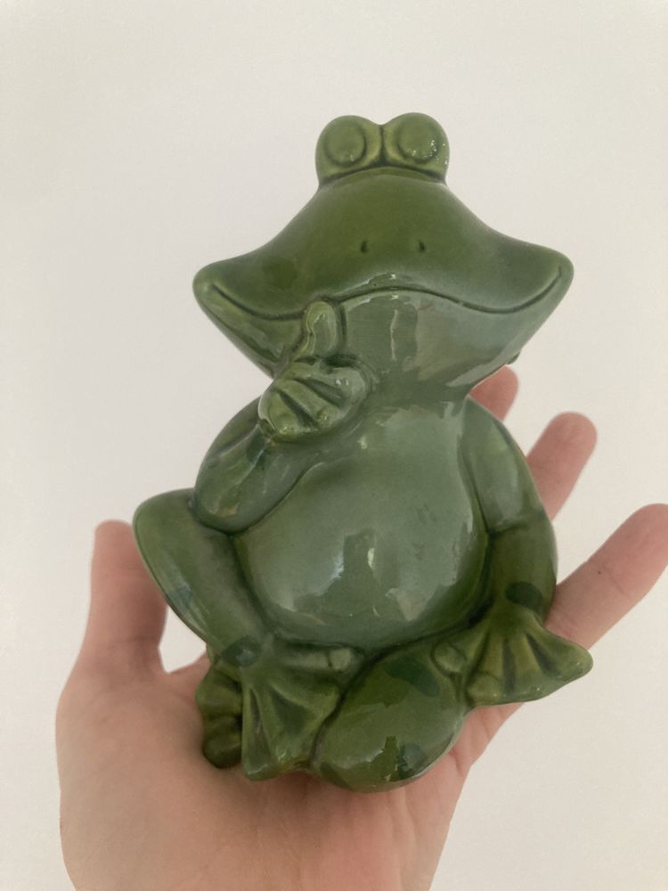 Żaba figurka zielona