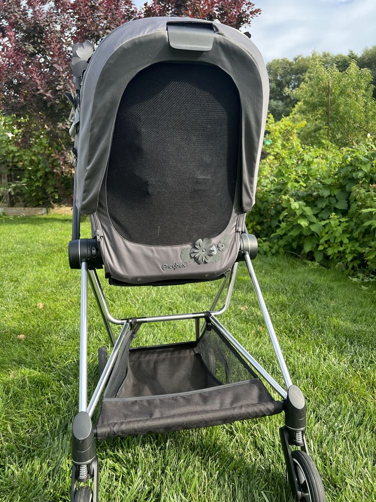 Cybex Mios Simply flowers grey 2.0