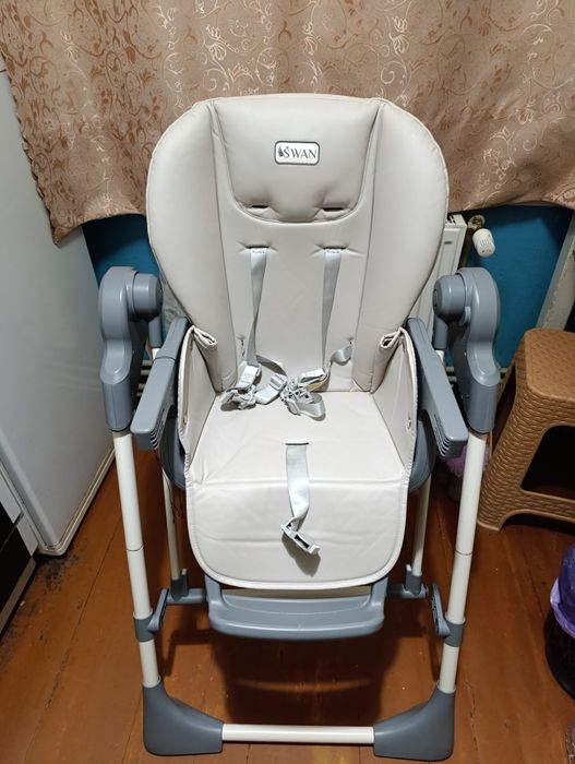 Продам стілець для годування