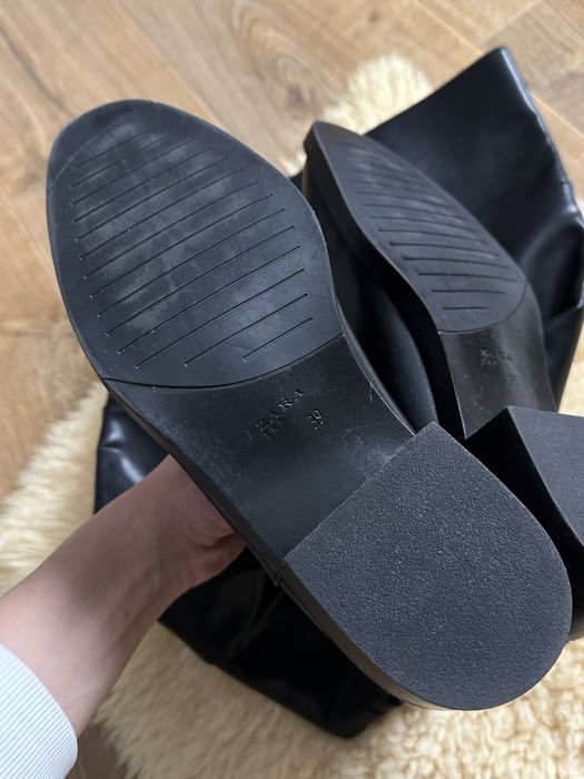 Чоботи від Zara