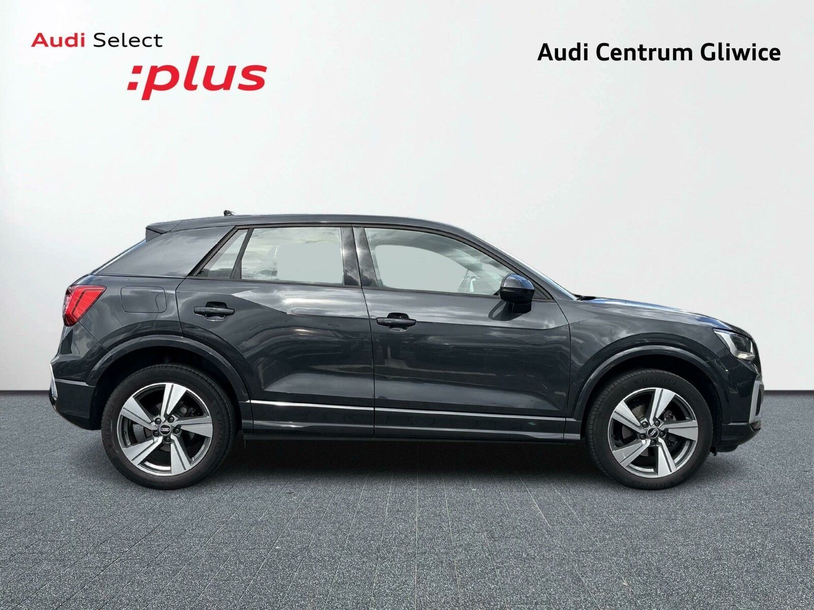 Audi Q2 LED Apple carplay Android auto Kamera cofania Tempomat