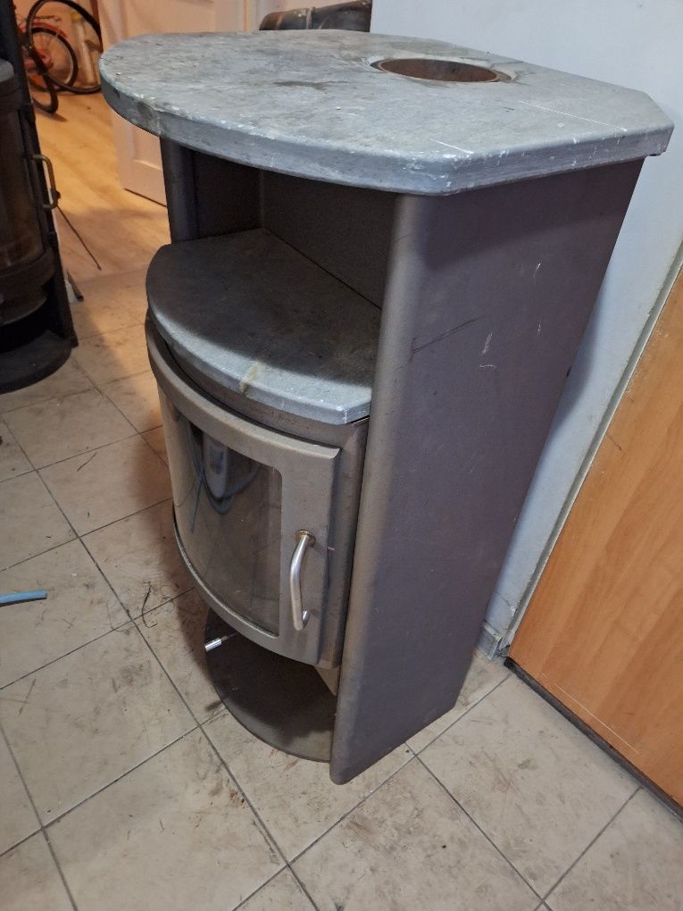 Piec kominek koza