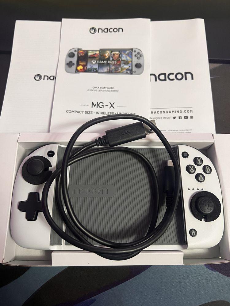 NACON Mg-X white - kontroler do smartfonów