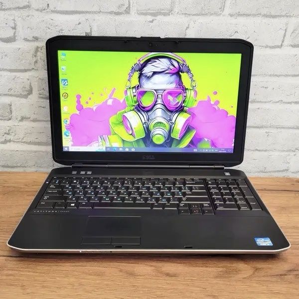 Ноутбук Dell Latitude E5530 15.6"/ Intel Core i5-3230M / 8гб ОЗУ / SSD
