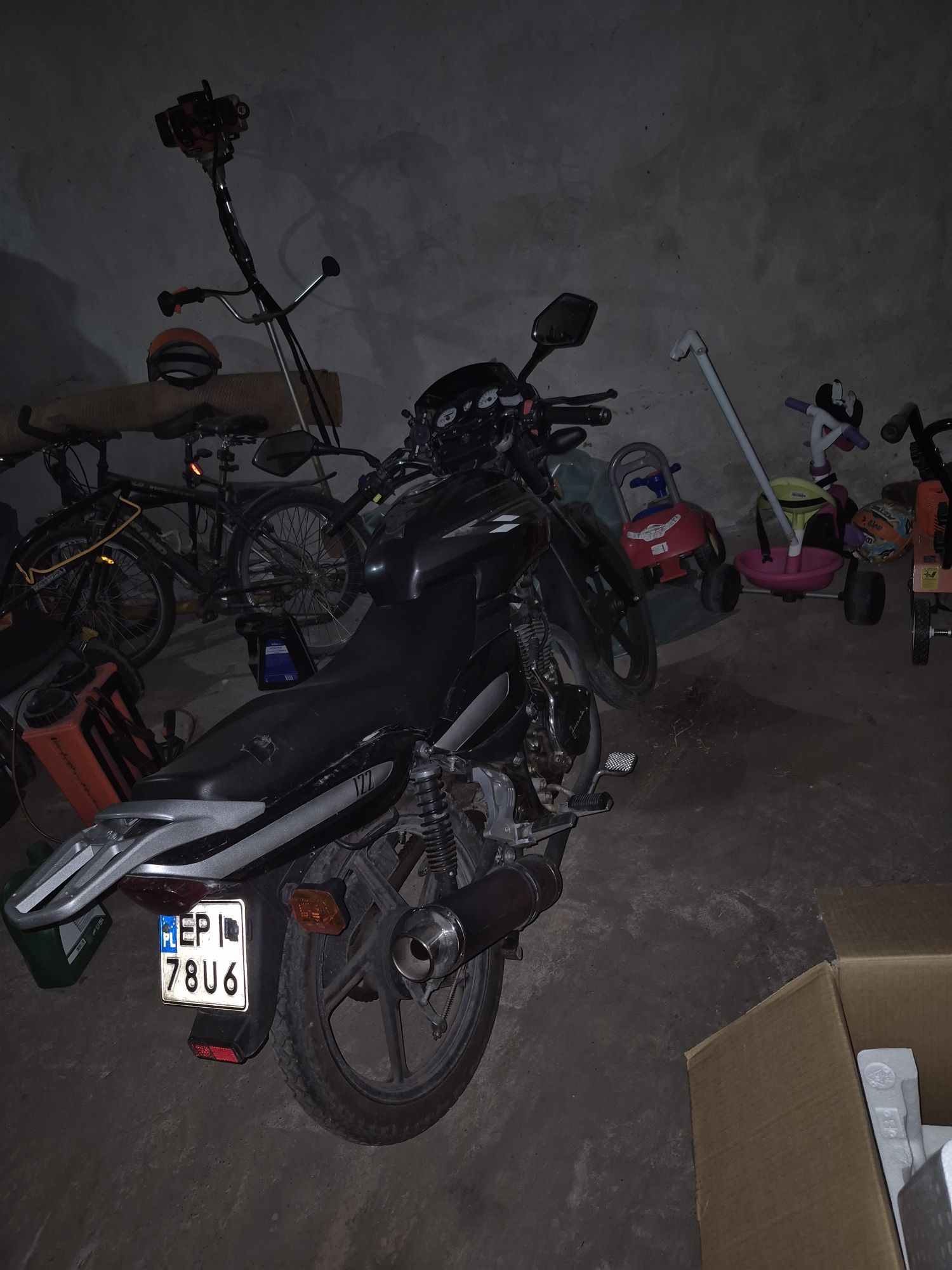 Motor Junak 122f