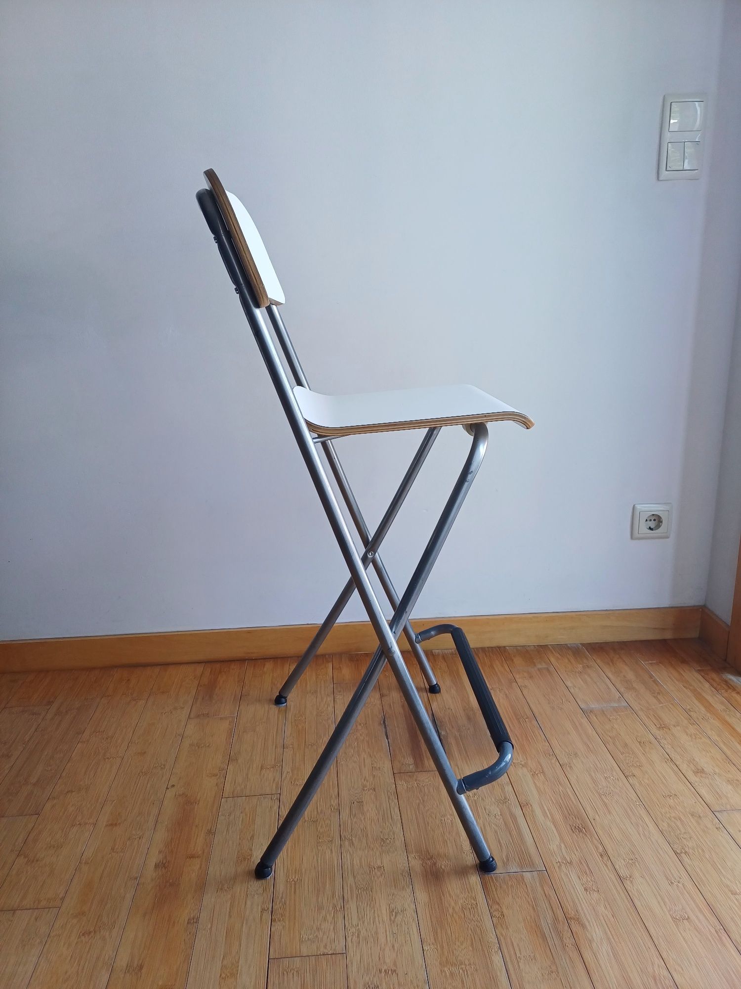 Bancos Altos para Cozinha/Balcão