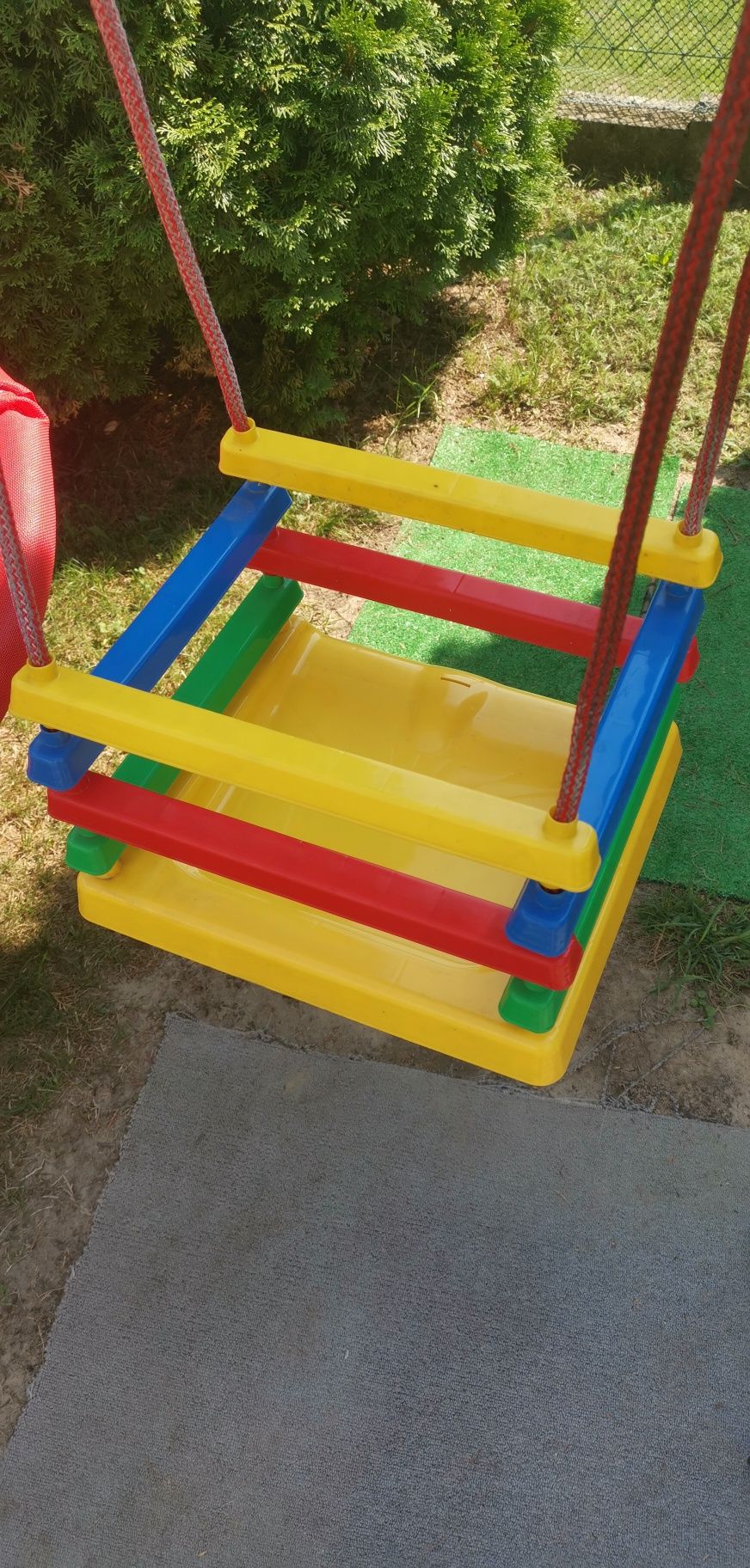 Huśtawka dla dzieci plastikowa do ogrodu na plac zabaw