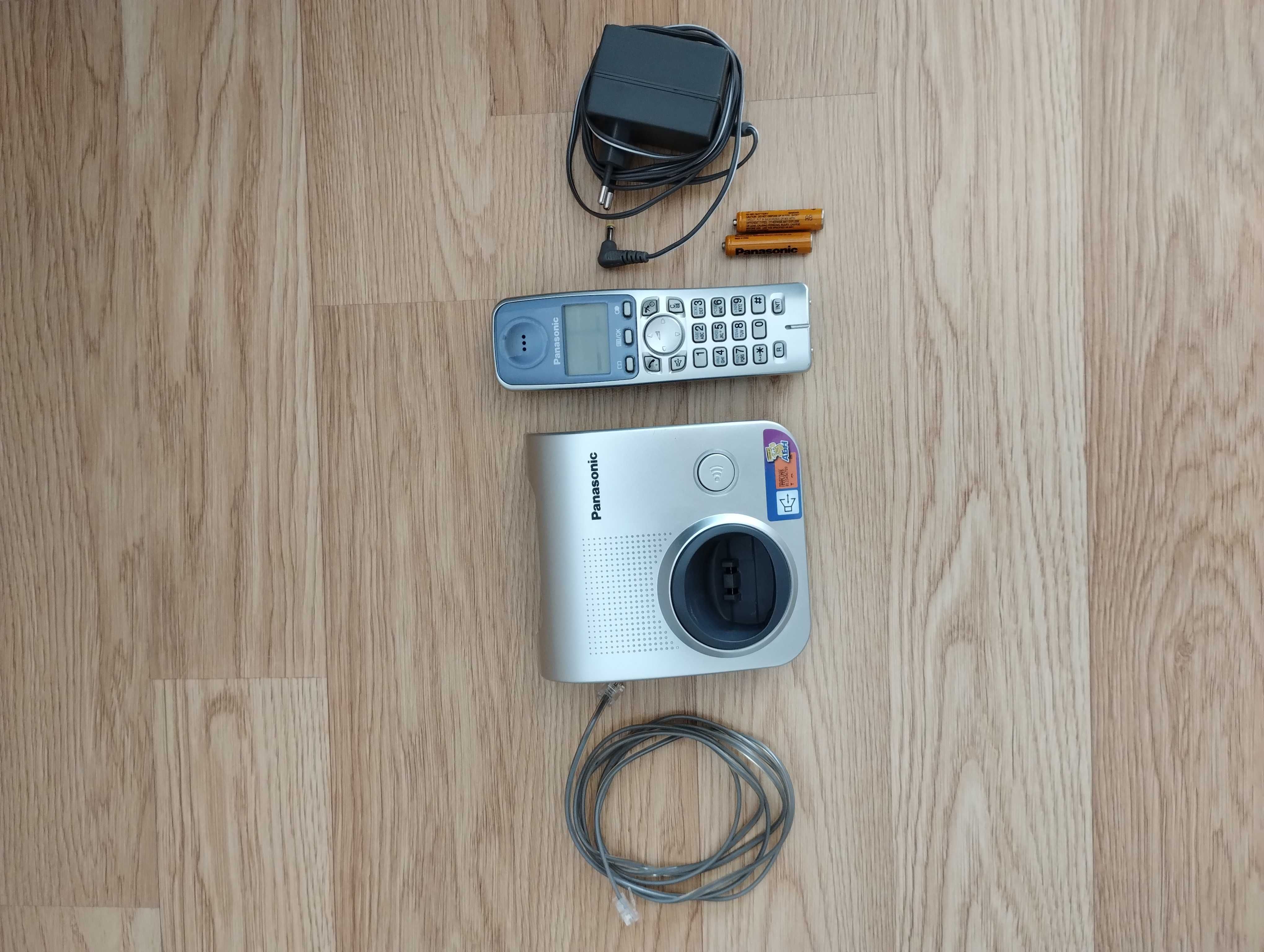 Радіотелефон Panasonic KX-TG7207UA
