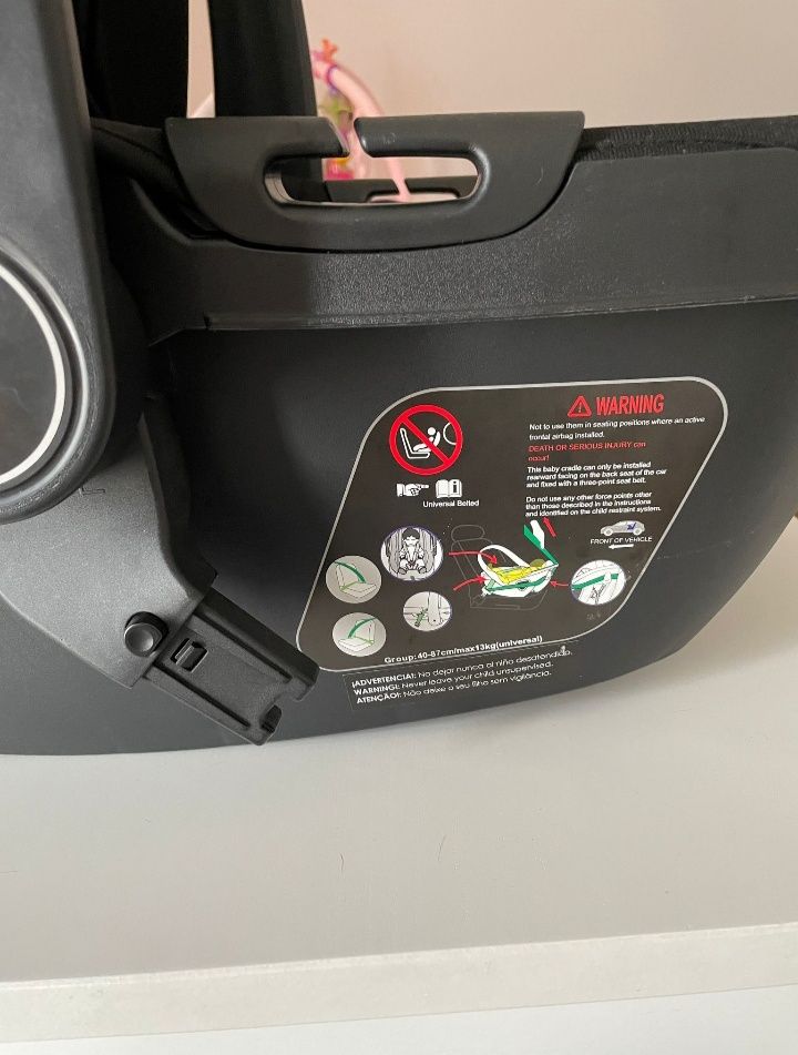Carrinho e ovo praticamente novos
