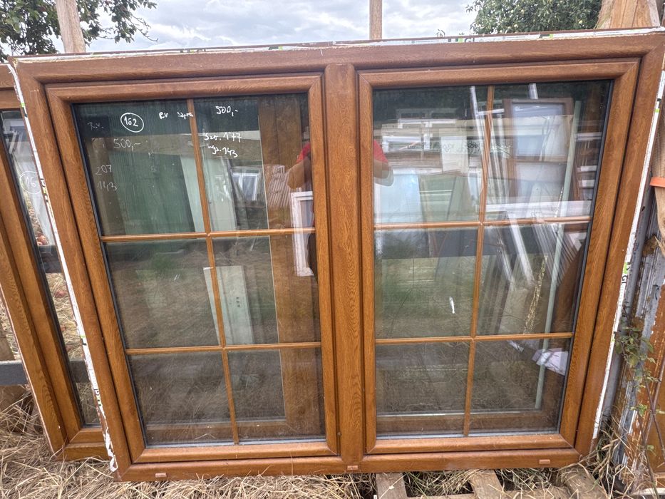 1x okno plastikowe zloty dab 177x143 ze szprsem obustronny (demontaz)