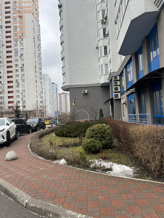 Без %,4кiмн, 148 кв м  вул Чавдар-м Осокорки 5 хв пішки