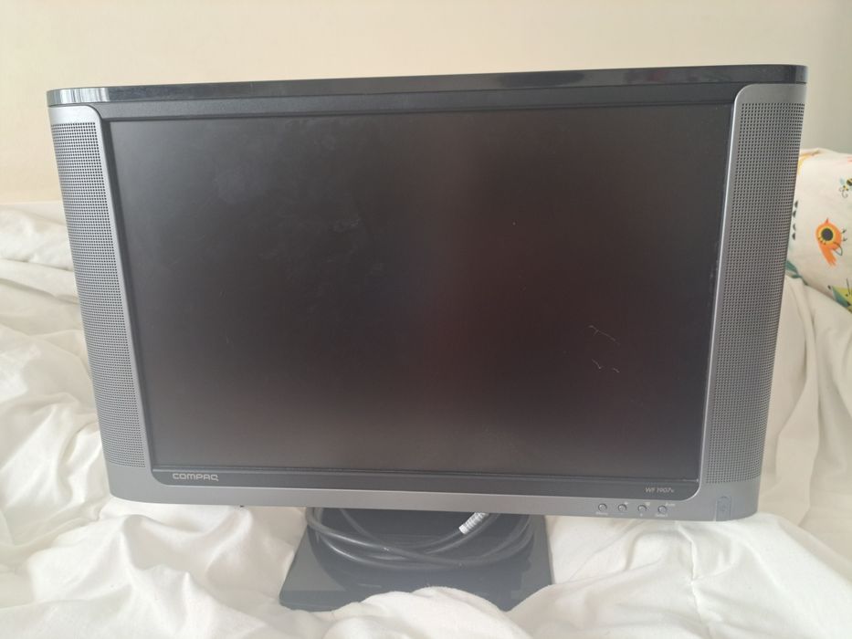 Lcd monitor compaq a funcionar corretamente64550514190209120