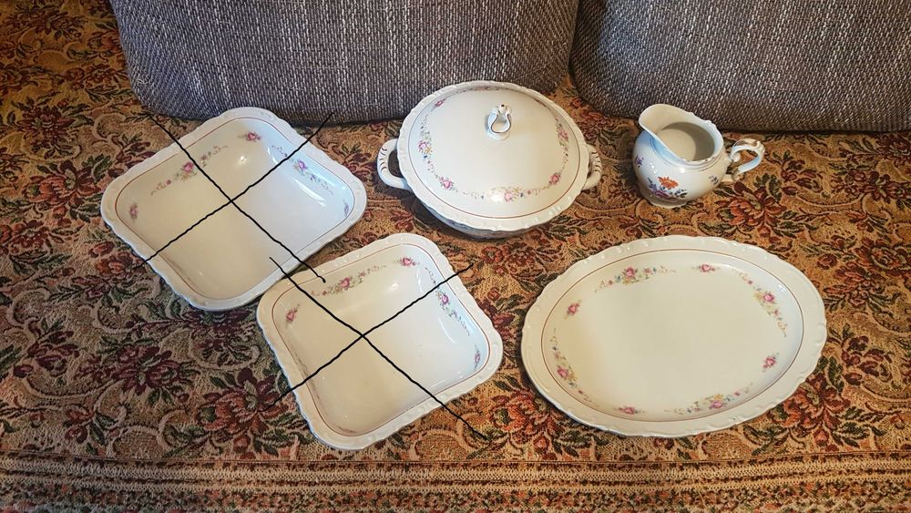 Часть сервиза  Kahla Германия(1940-ые годы) и селёдочница Дулёво