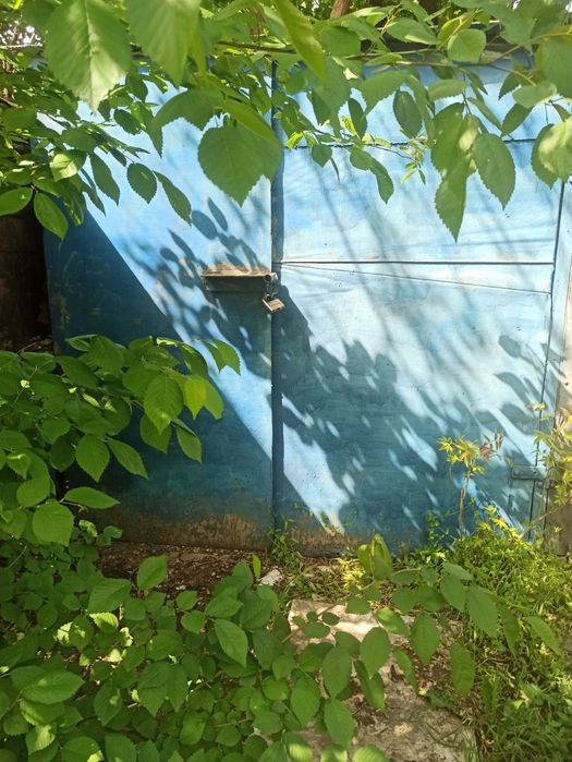 Мини гараж,с погребом,на 173 квартале.