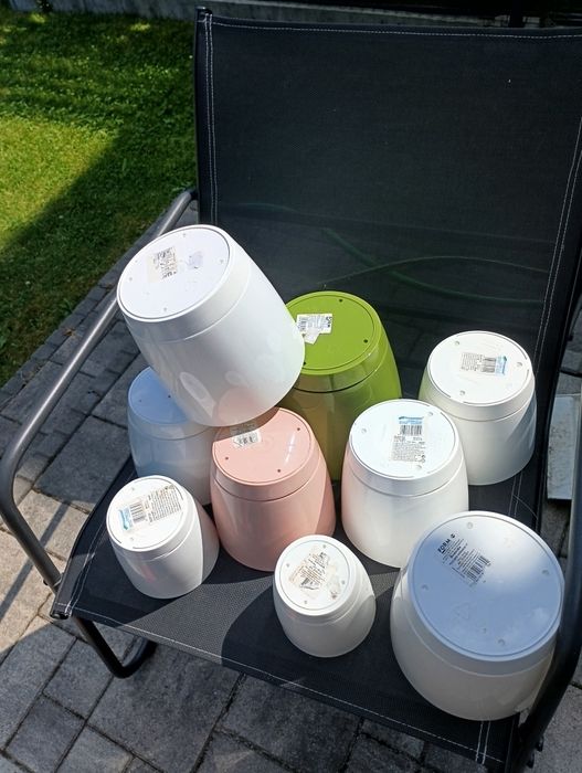 Sprzedam 17 używanych doniczek z plastiku