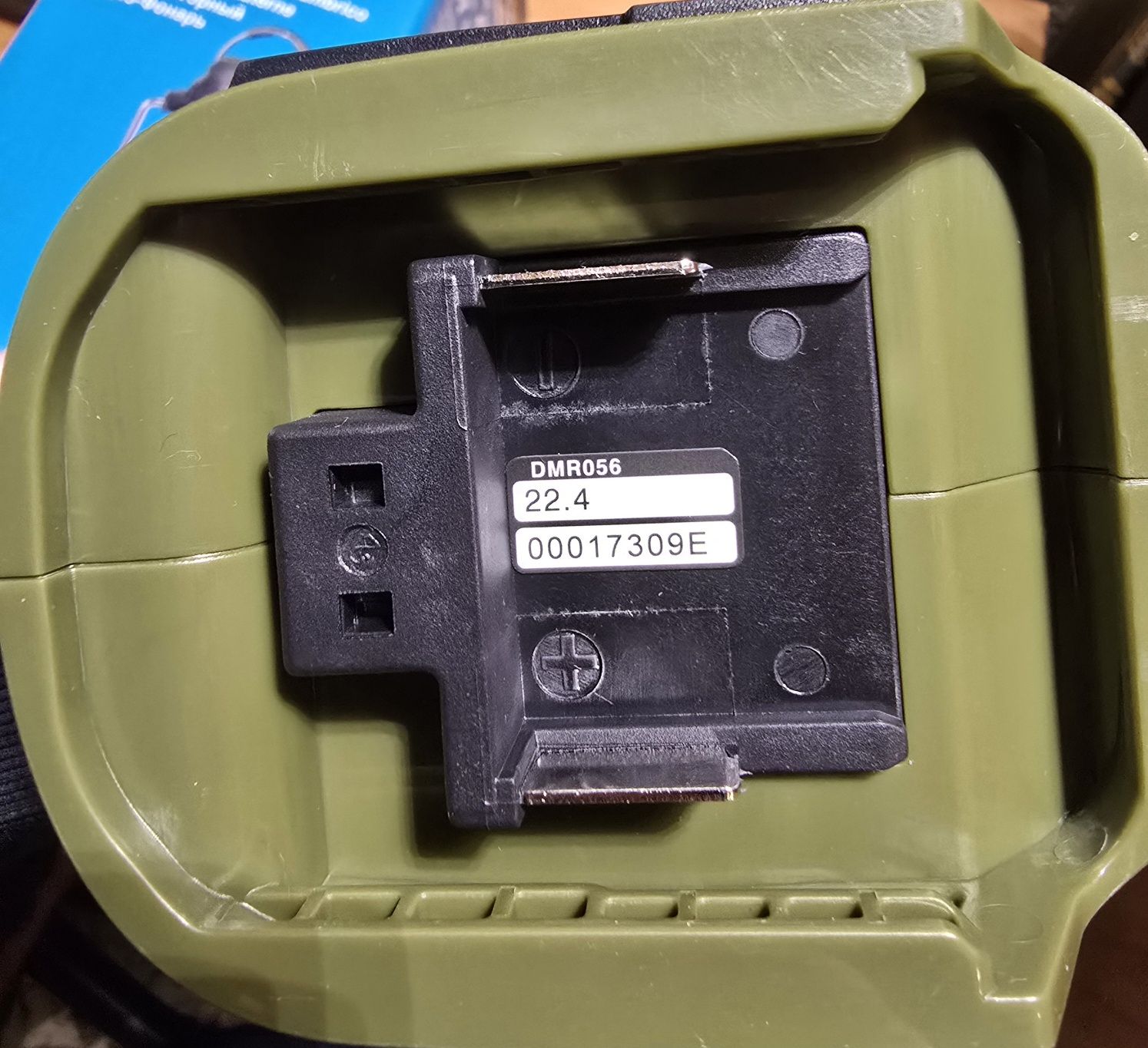 Makita DMR056 ліхтар + Bluetooth MP3 та радіо, конектор оригінал з Анг