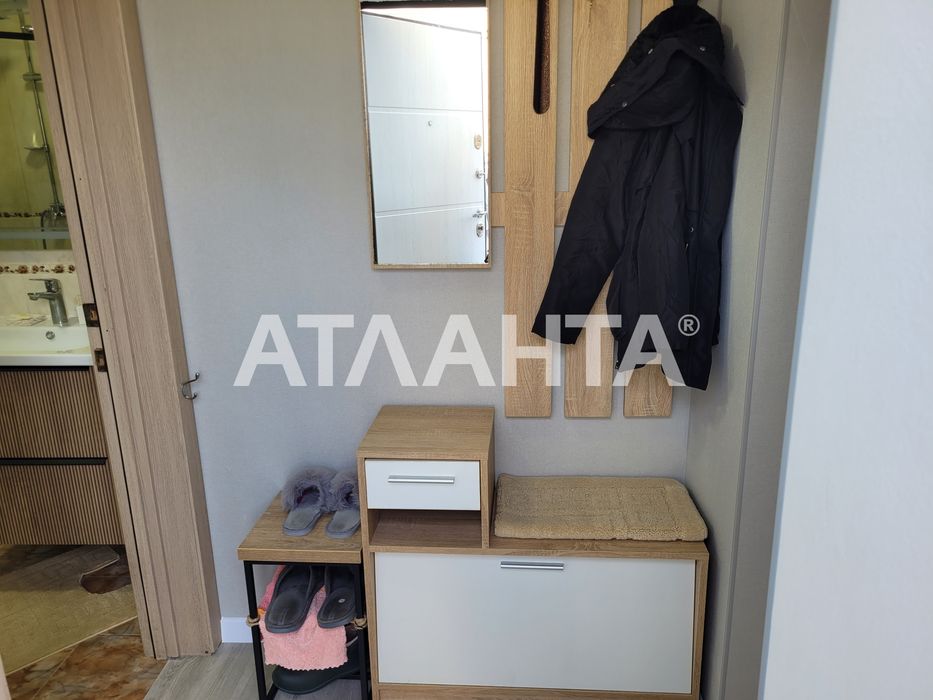 Укомплектованная квартира в центре Нерубайского!