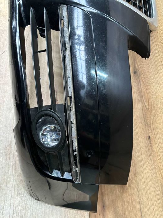 Zderzak przedni Audi A6 C6 4x pdc kolor lz9y