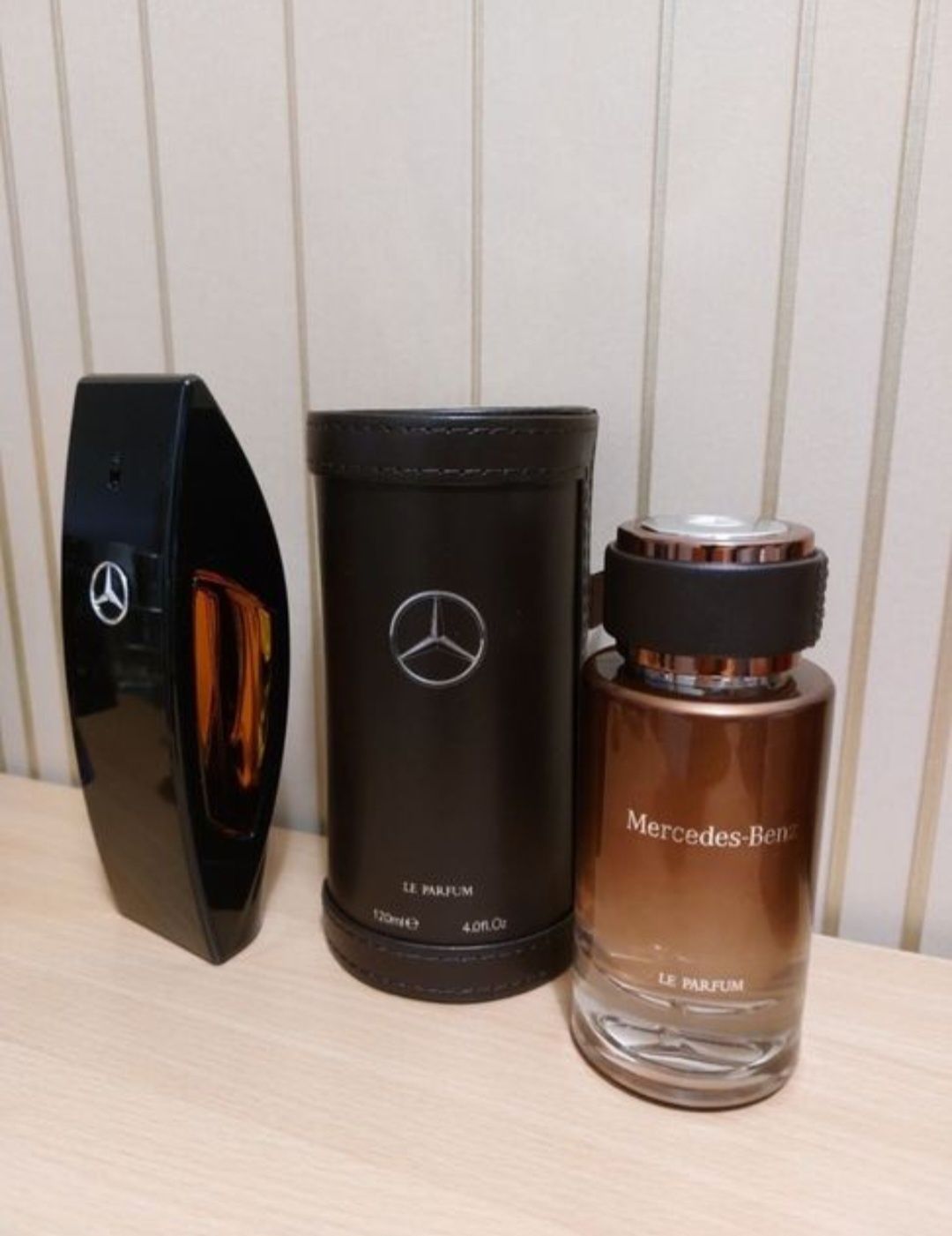 В салон авто кожаный Mersedes-Benz