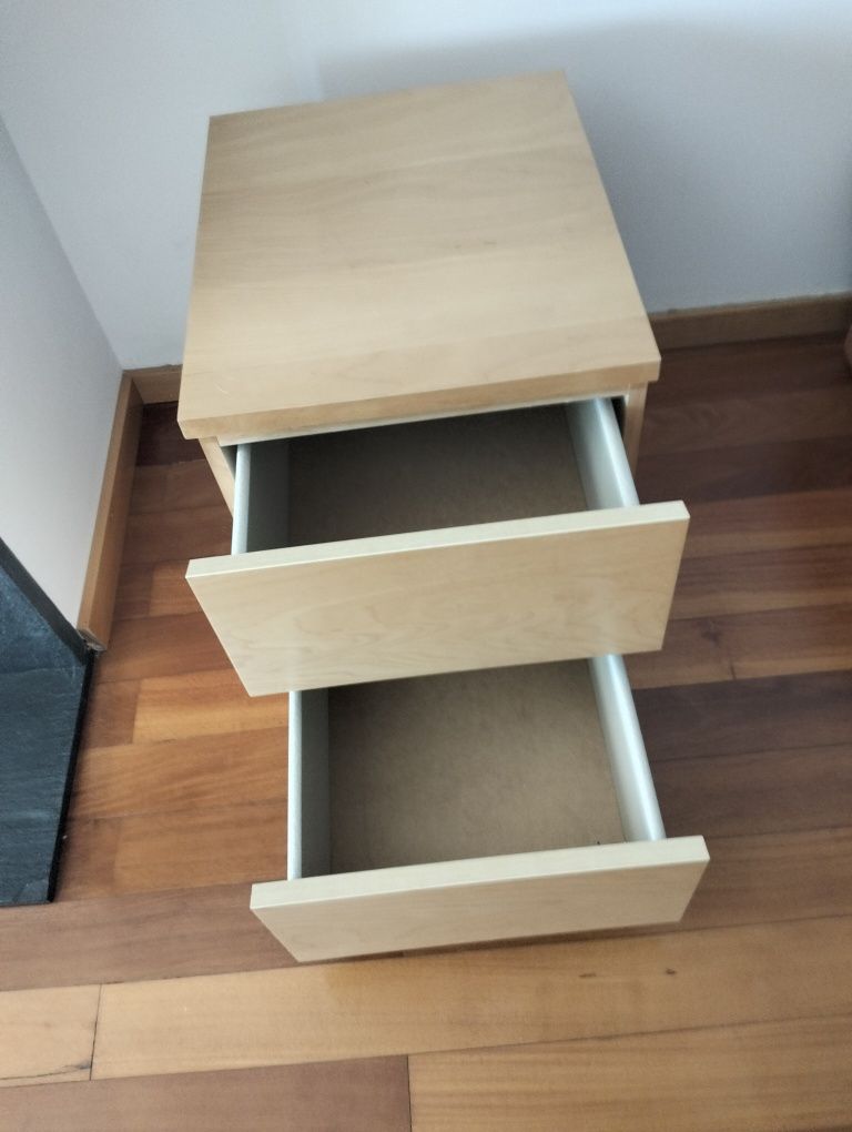 Mesa de cabeceira