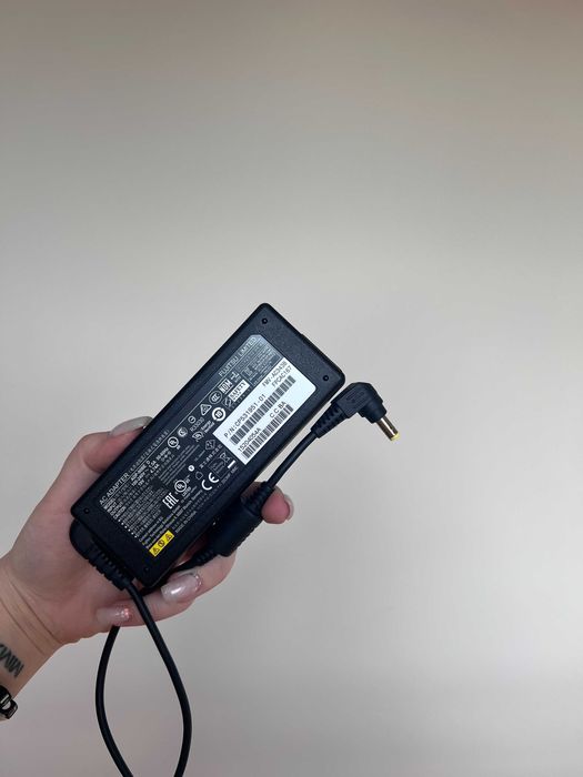 ОПТ/РОЗДРІБ Оригінальна Зарядка Fujitsu 90W/19V-4.5A/5.5*2.5/БЖ/100+шт