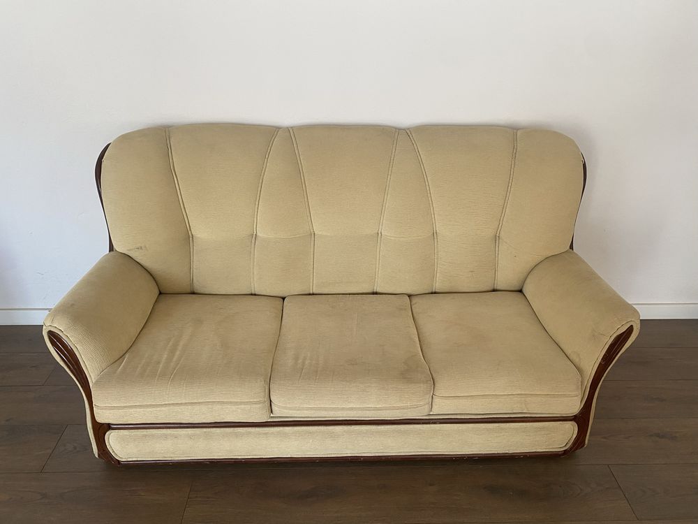 Sofa bege antigo