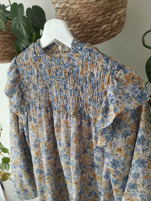 Sukienka w kwiaty, wiosenna, zwiewna, szersze rękawy r.38 Refka Casual