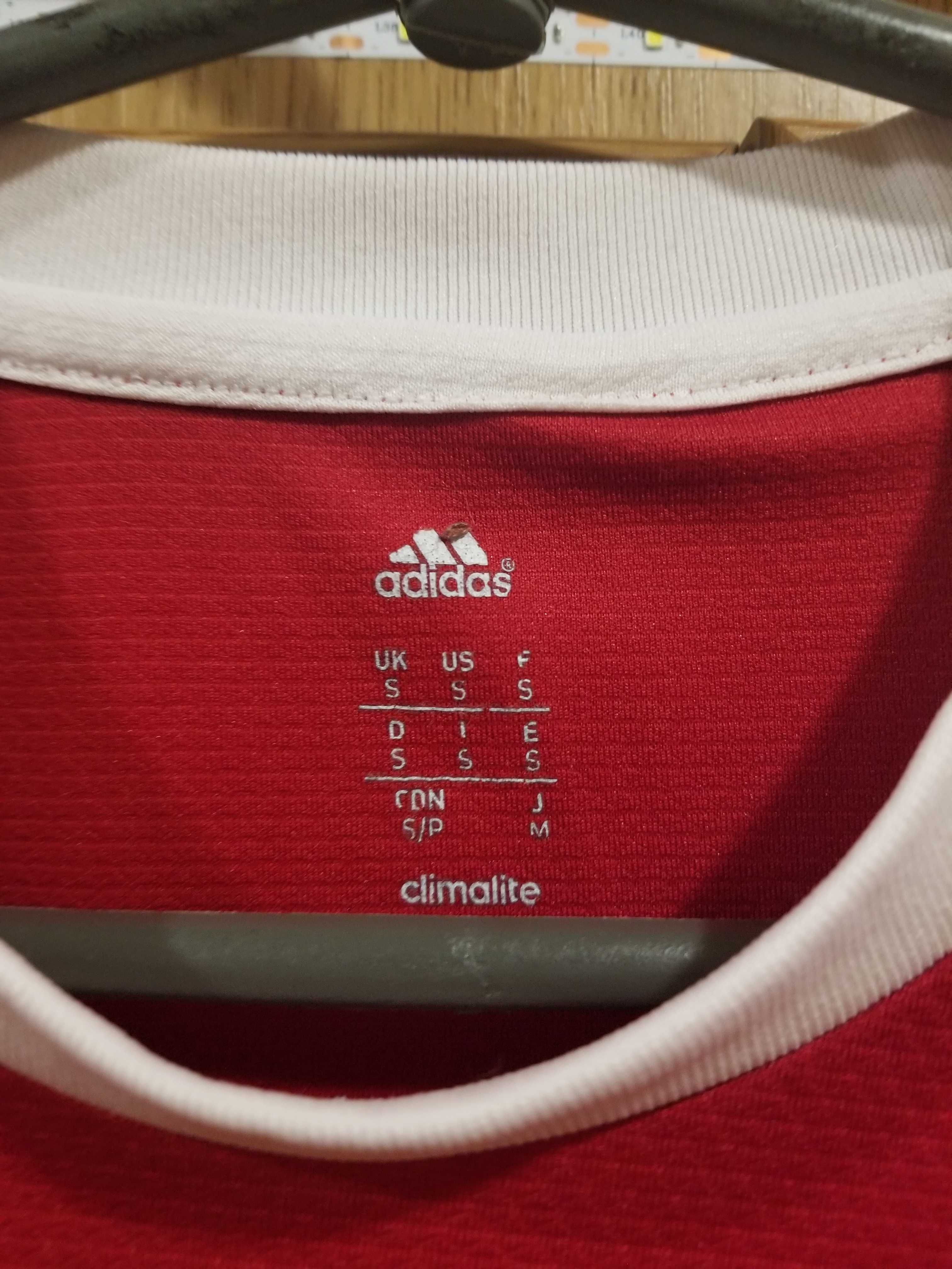 Футболка Adidas  "M"