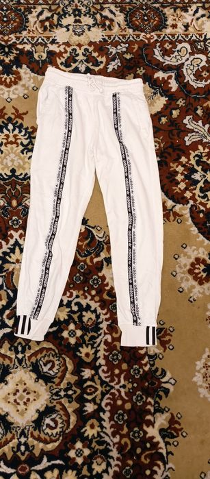 Штаны Адидас на лампасах