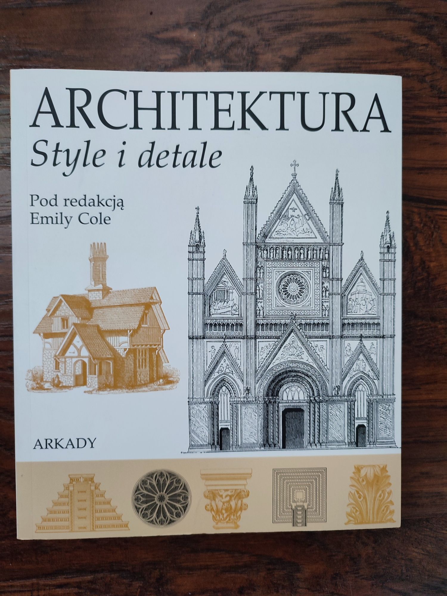 Architektura. Style i detale red. Emily Cole