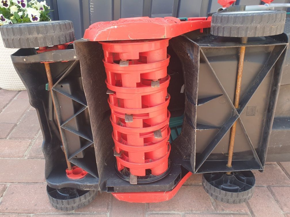 Aerator Bosch universal Rake 900 wertykulator Bosch  AVR 1100