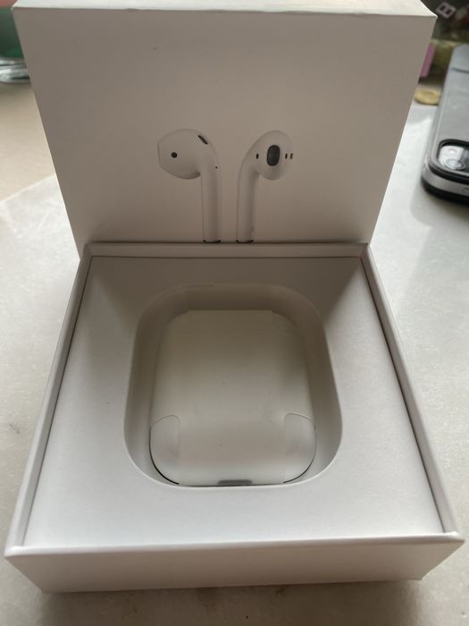 Apple airpods 2 w bardzo dobrym stanie