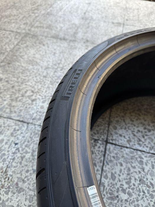 Pneus semi-novos 245/35R20