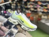 Кросівки Nike Air Max Plus Tn ( РОЗМІР 37,5 )