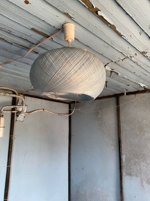 Лампа цветная из ниток