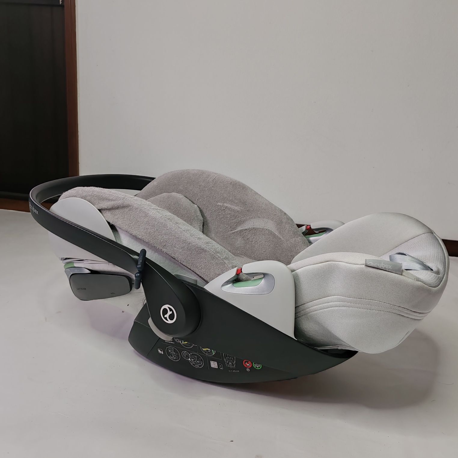 Alcofa e ovo para carrinho cybex