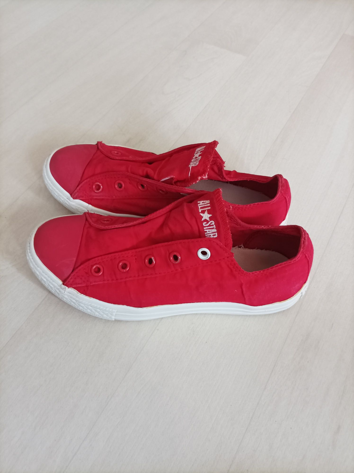 Trampki Converse 35 czerwone w bardzo dobrym stanie