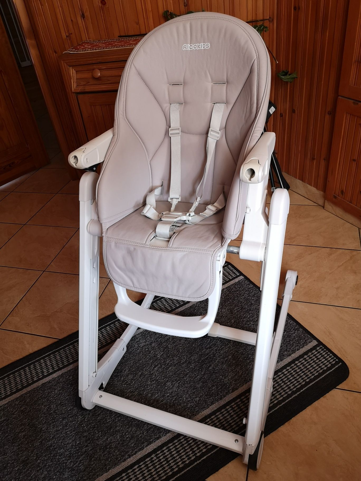 Ricokids Krzesełko do karmienia ze stolikiem