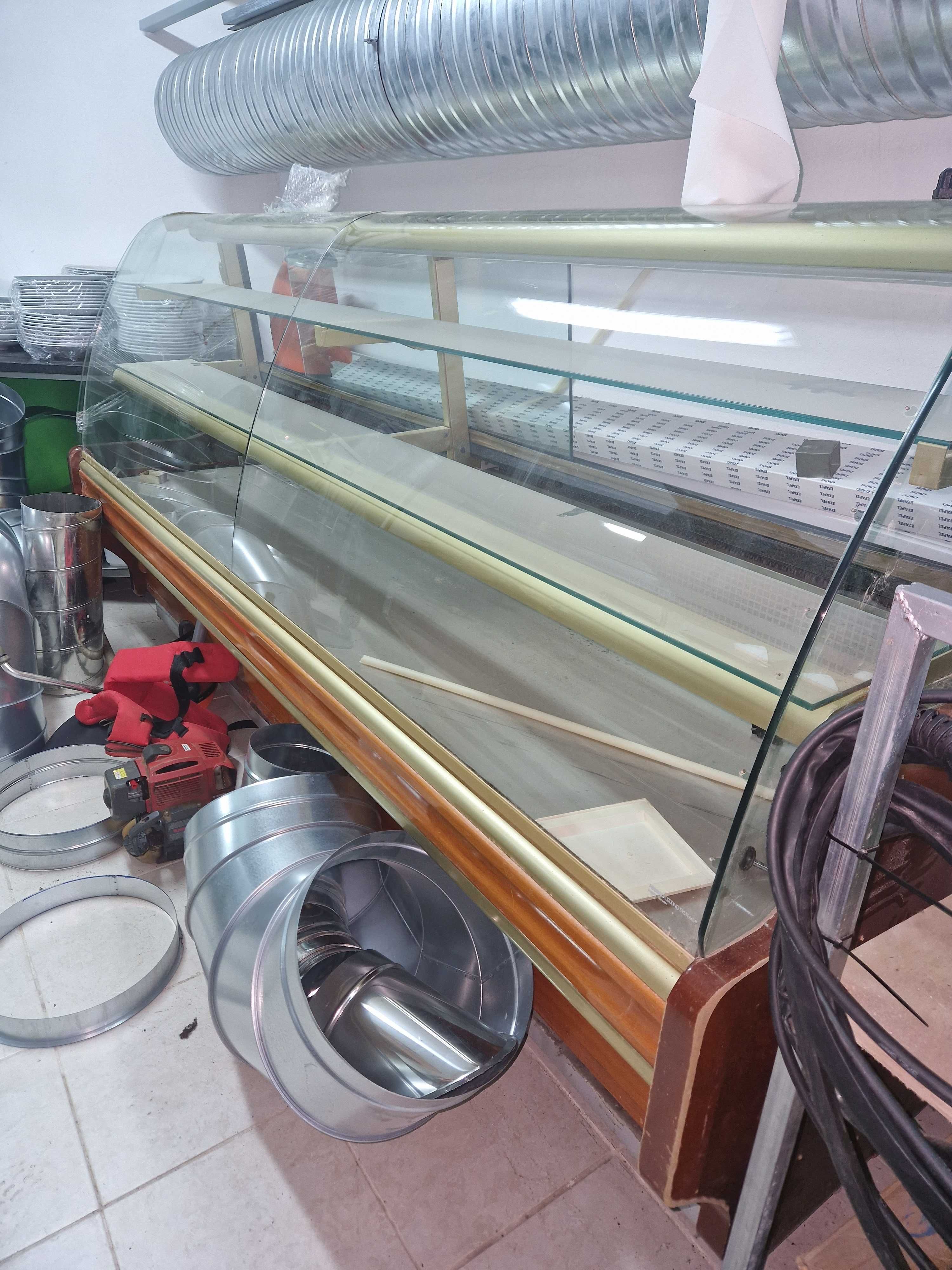 Vitrine refrigerada Jordão