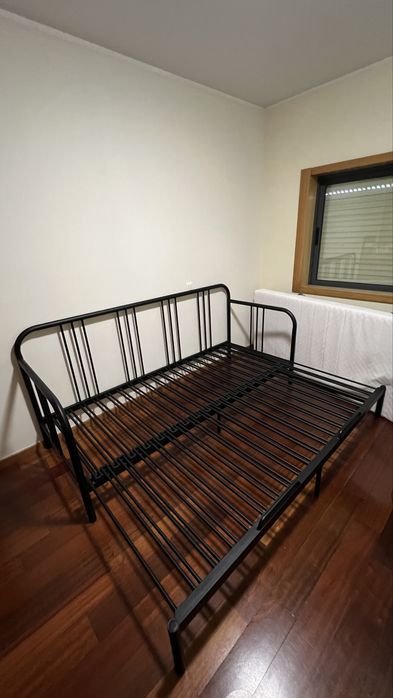 Sofá cama pouco utilizado