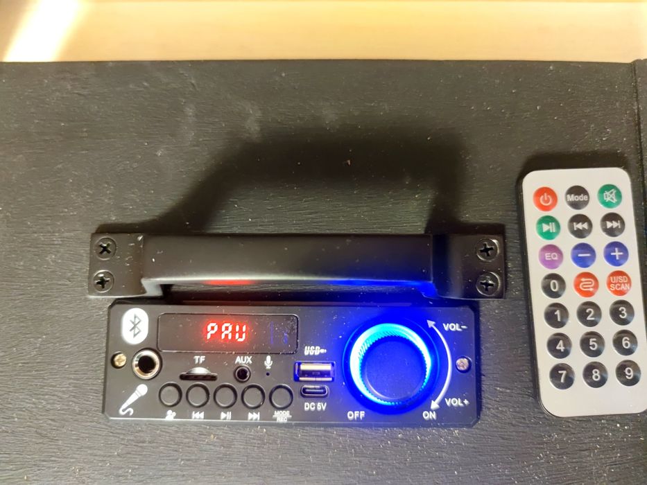 Bluetooth Аккумуляторная Колонка, Комбик для микрофона, гитары, караок
