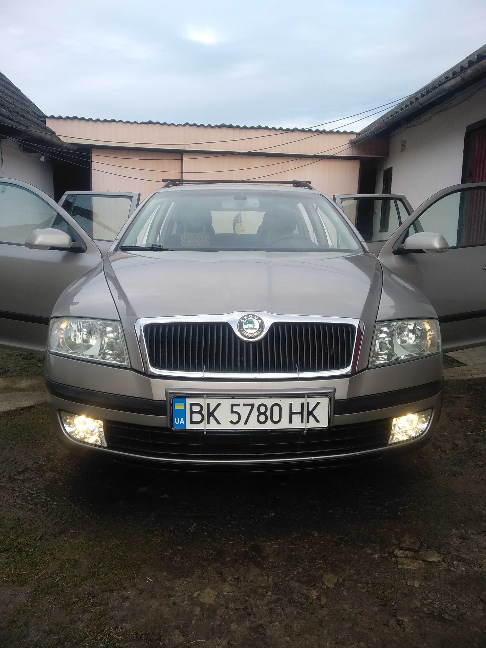 Продам автомобіль Шкода