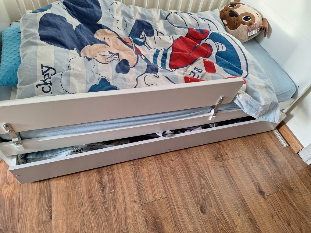 Łóżeczko niemowlęce 2w1 barierki lub tapczanik białe
