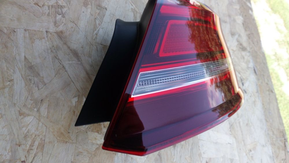 Lampa prawy tył Audi A3 Lift 8V4